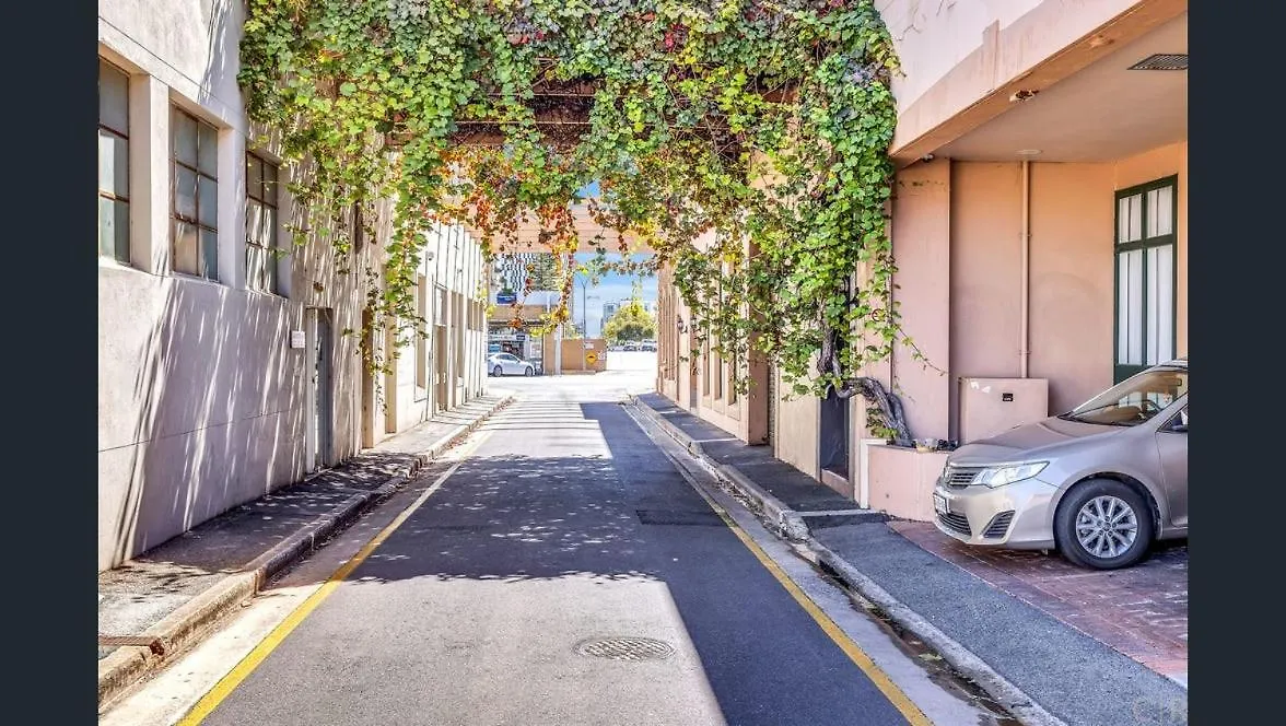 Apartment 408 Lovely One Br Ex Hotel Ensuite Room In City Adelaide